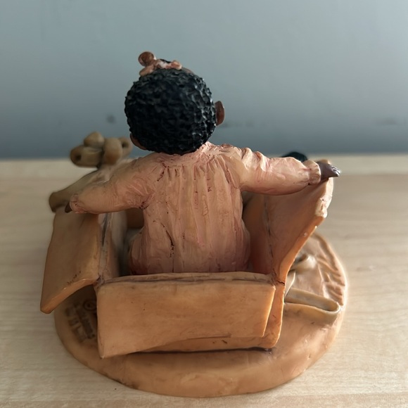 Vintage Miss Martha’s Collection Francie ‘Such a Precious Gift’ figurine - Picture 2 of 5